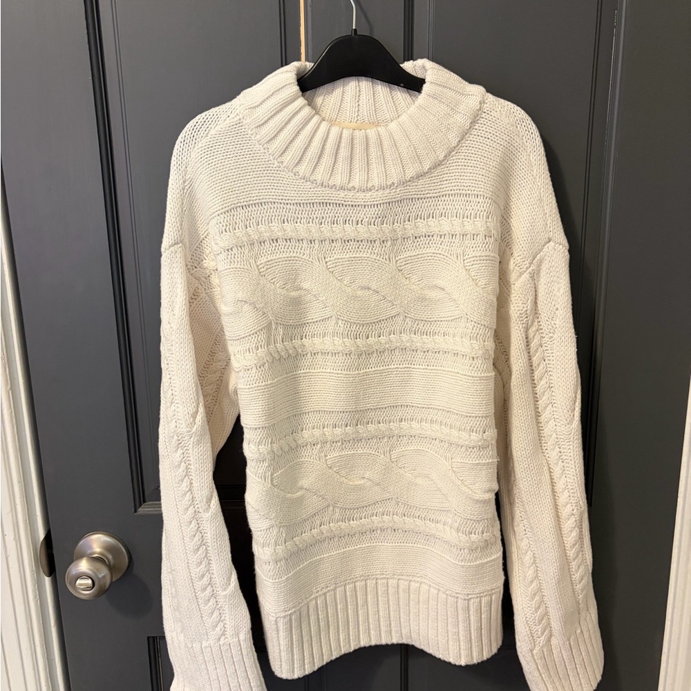 *Brand new*Cream Cable Knit Women's Sweater - Classic Cozy Pullover